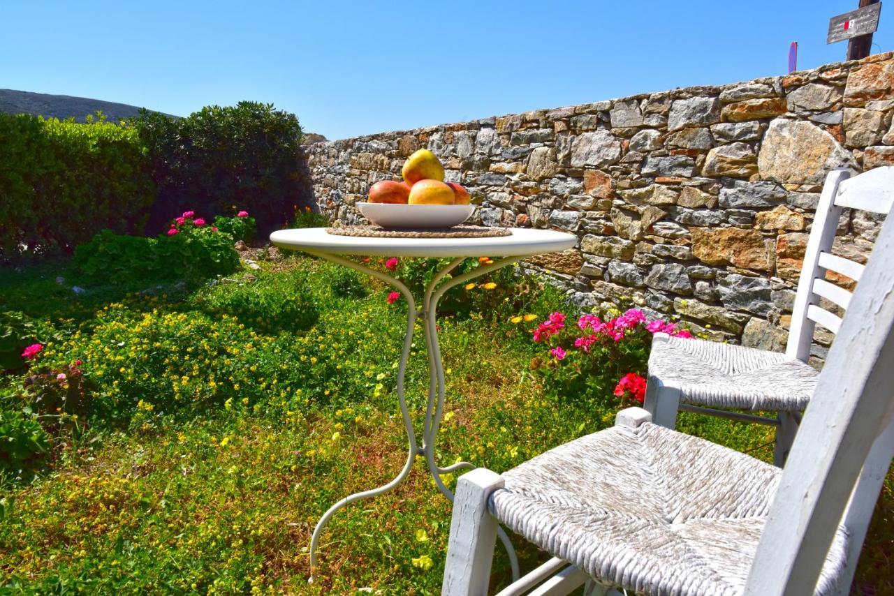 Thomas Villas On The Beach Katapola Exterior foto